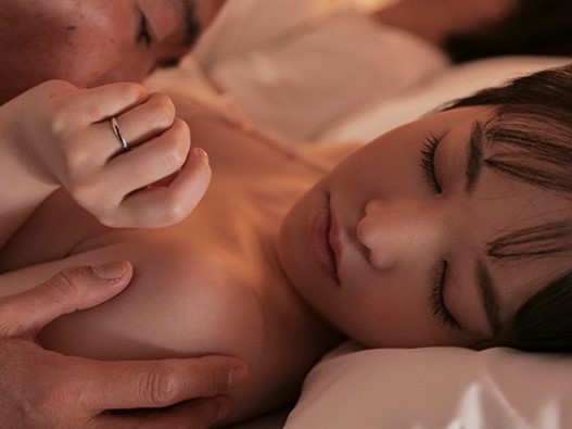 【スレンダー人妻の義父夜】「もっとしてぇ♡」巨乳スレンダーなエロカワ人妻が義父に無理やりエッチで大胆に！スレンダーな体をたっぷり使って、危険で切ない夜！