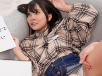 【無防備な美少女にデカチンサプライズ】「えっ…入ってる！？」美乳で華奢なロリっ娘が突然の巨根挿入に戸惑いながらも感じちゃう！！♡