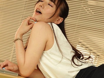 【デカ尻OLの誘惑夜】「もっとしてほしいのぉ♡」デカ尻エロスギOLお姉さんの誘惑エッチで大胆に！デカ尻を揺らしながら、エロの限界突破する、危険な夜！