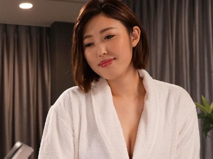 【むっちり女上司の密室夜】『しょうがないわねぇ♡』巨乳むっちりボディな女上司と二人きりの密室でSEX！むっちりボディがエロすぎて、夜がさらに危険に！