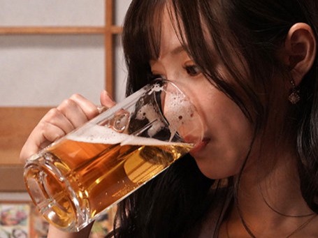 【清楚系お姉さんの浮気夜】「ちょっと、見過ぎだよぉ…」美乳スレンダーな清楚系お姉さんが飲みすぎて元カレと浮気エッチ！清楚な見た目と裏腹に、美乳を揺らしながらエロの限界突破する、危険な夜！