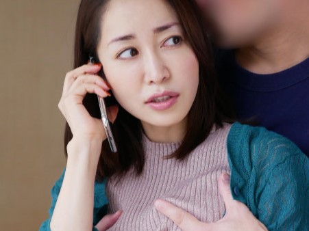 【義母のドスケベ夜】「なんでもないのよ♡」巨乳スレンダーなエロスギ義母がエロすぎるSEXで悶絶必至！快感爆発の夜に溺れる！