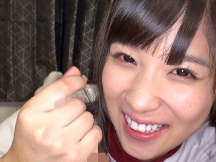 【制服女子の手コキ】「もっと気持ちよくしてあげる♡」美乳スレンダーな制服女の子がビンビンチンポ手コキで本気モード！ 制服姿で感じまくるエロかわプレイ！