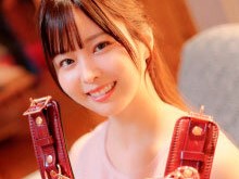 【華奢なのにド淫乱】「沢山しちゃおうかなぁ♡」美乳でカワイイ女の子がエッチで淫乱全開！ウブな見た目とのギャップがたまらないエロ動画！