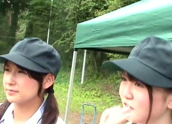 【素人ハメ撮り】「どうかな？気持ちいい？」美乳可愛い女の子がハメ撮りで本音の喘ぎ声！素直な反応がエロかわいいSEX♡