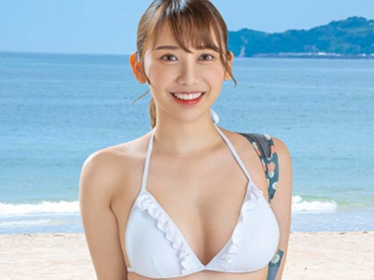 【水着お姉さんのドスケベSEX】「私のオナニー、手伝ってくれる？」巨乳水着お姉さんが、ナンパされてオナ手伝いから始まるエッチに挑戦！エッチな手つきで男を誘惑し、ドスケベSEXで乱れまくる！！♡