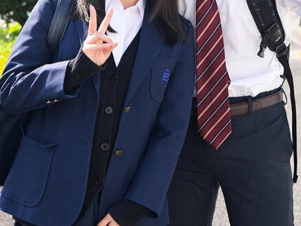 「彼氏とイチャイチャのはずが…」美乳JKが彼氏チンポ当てゲームで失敗！見知らぬ男に寝取られエッチでアヘ顔連発♡