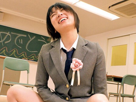 制服姿の可愛らしい娘のどすけべSEX